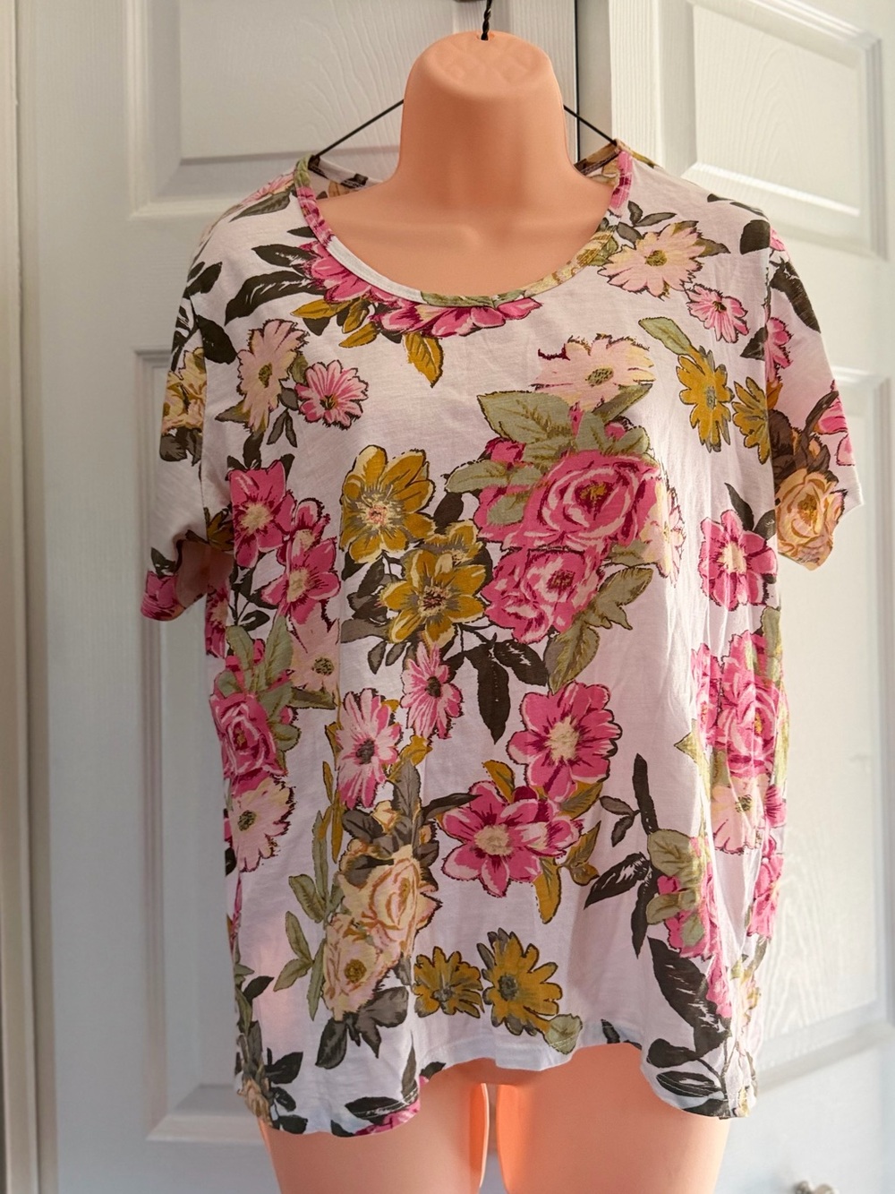 Women’s Pink Floral Short Sleeve Tee